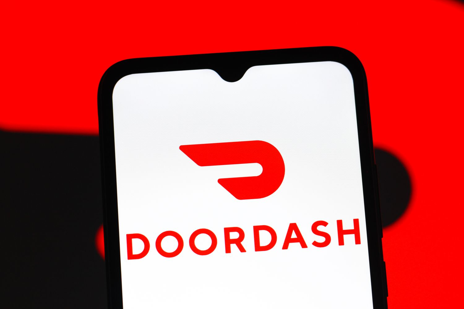 DoorDash Shares Rise on Strong Q1 Forecast