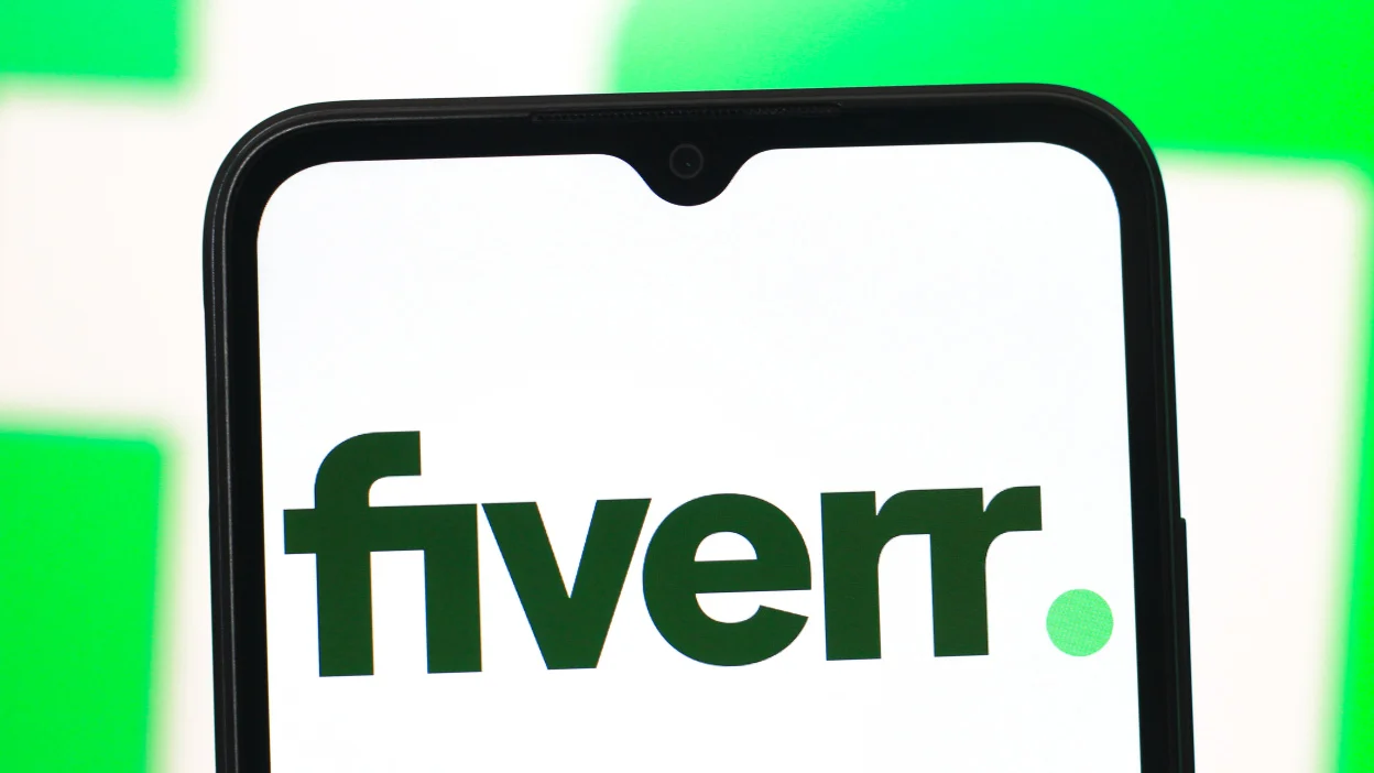 Fiverr Stock Falls 35% as AI Disruption Fears Grow