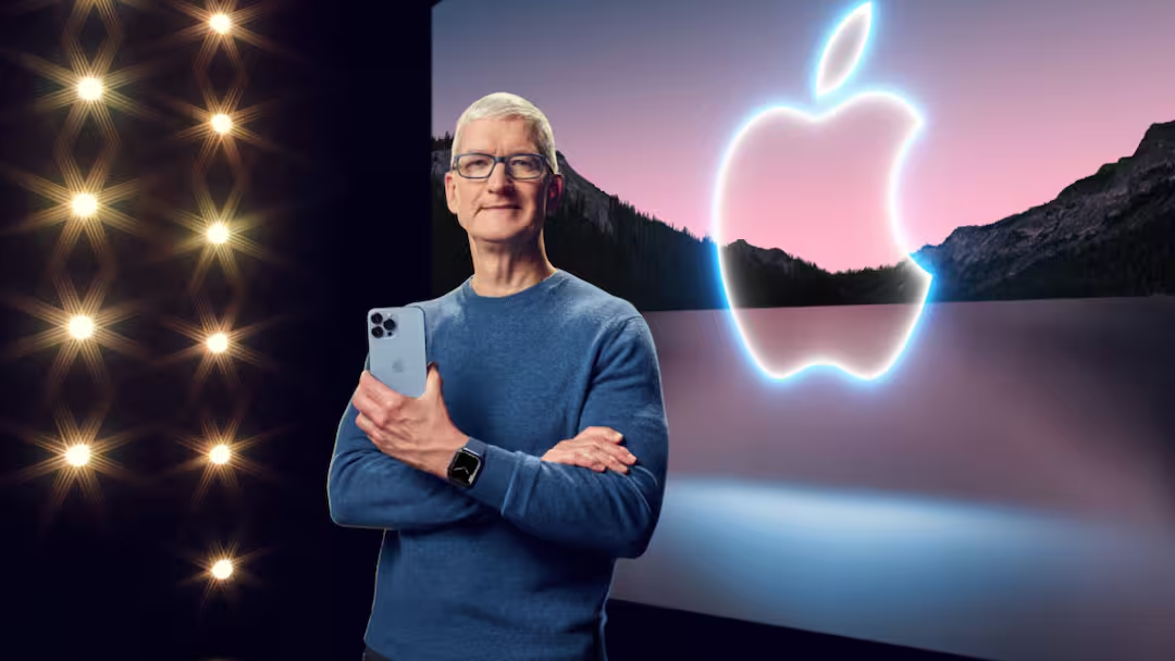 Apple reaches $4 trillion market cap as tech stocks slide